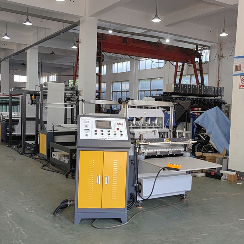 Máy làm vỏ gối không dệt